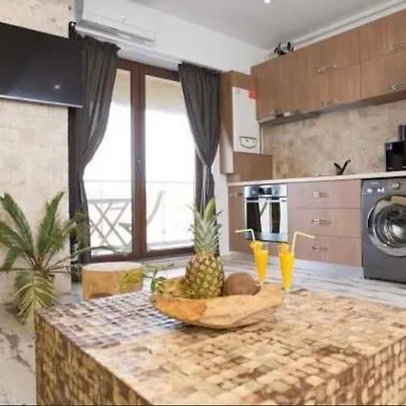 Wild Africa Apartment Mamaia